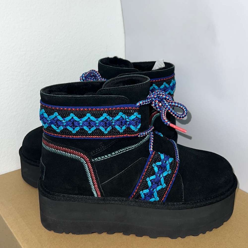 UGG NEUMEL PLATFORM
